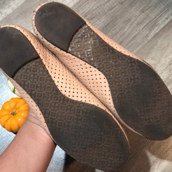 Tan Tory Burch Flats - Picture 6 of 7